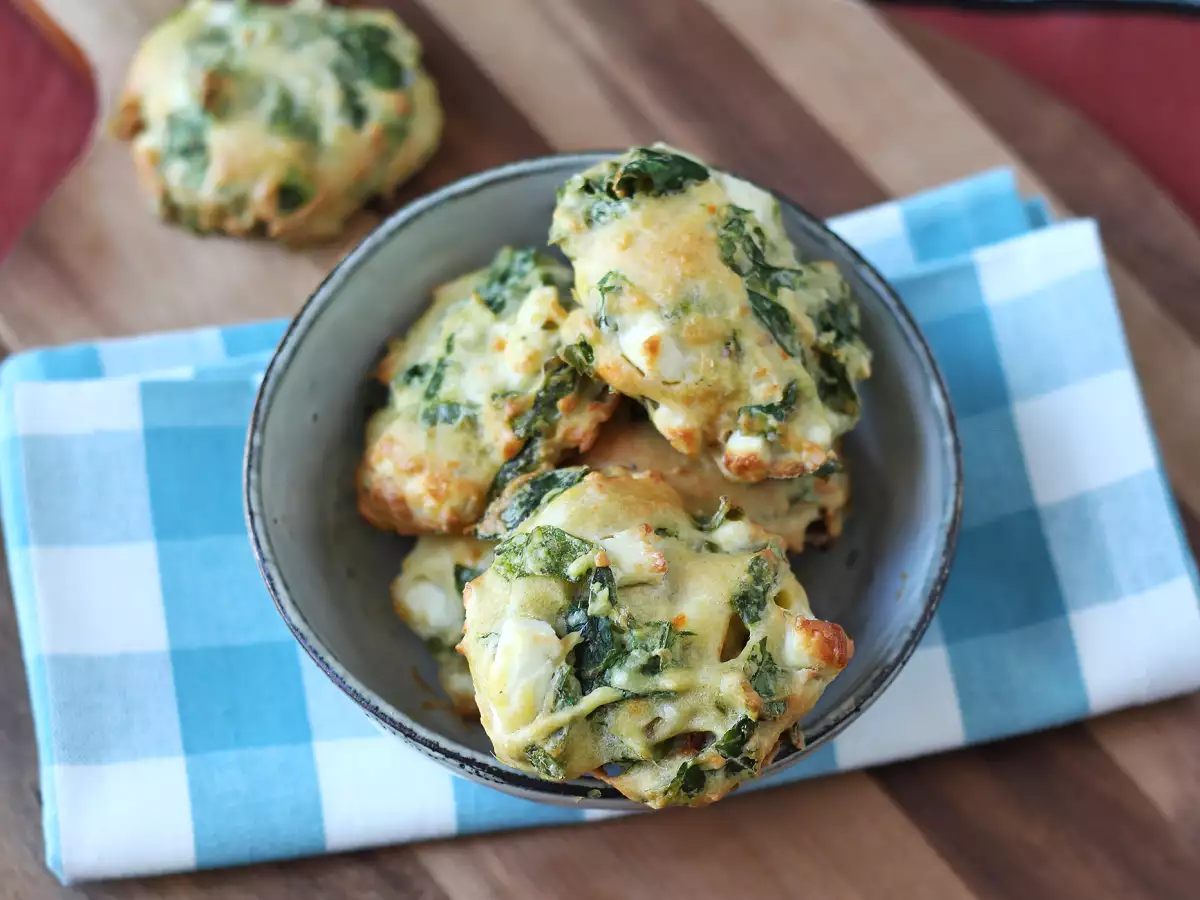 Salte cookies med feta, soltørrede tomater og spinat - foto 4