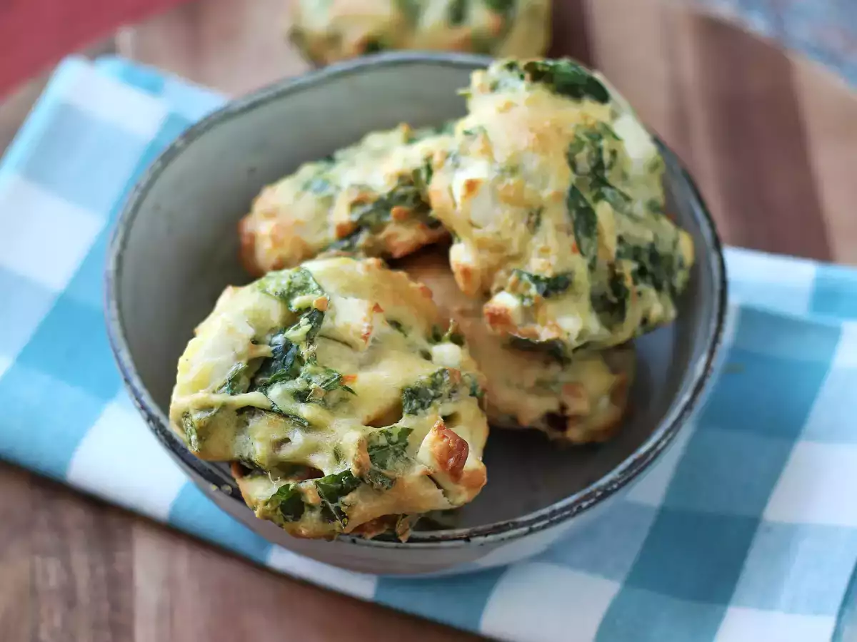 Salte kager med feta, tørrede tomater og spinat - foto 2