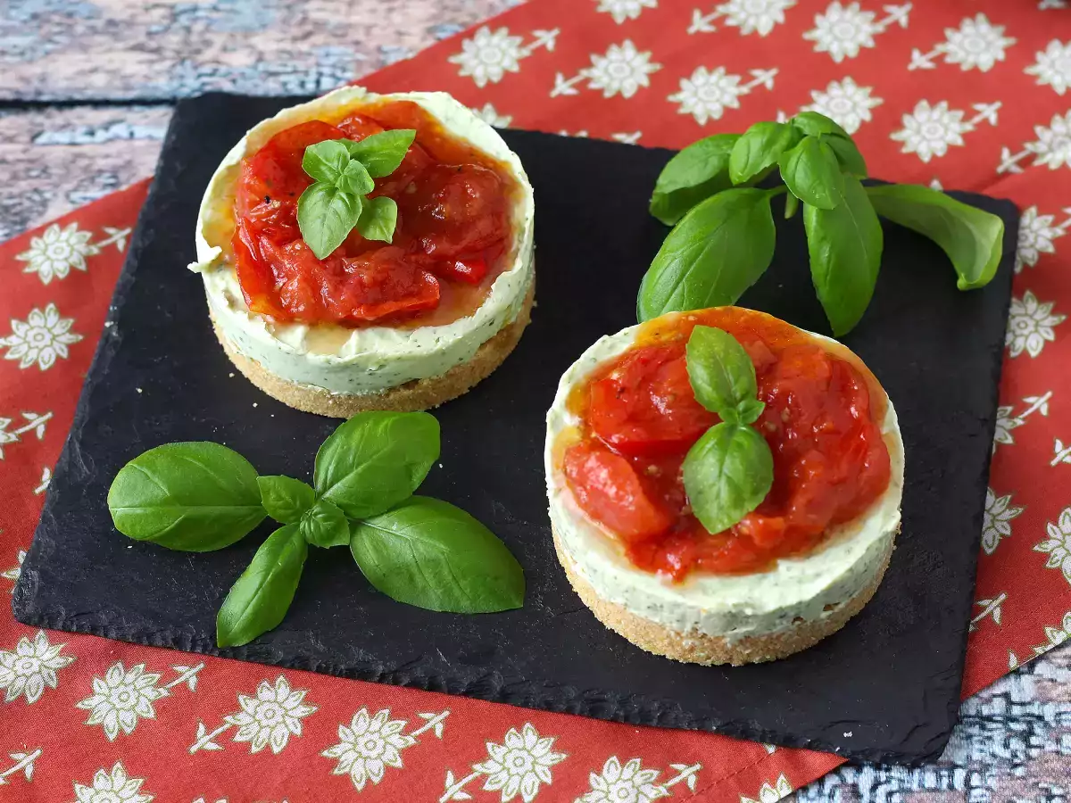 Salte ostekager med basilikum og cherrytomater i én portion: en velsmagende idé til buffeter og aperitiffer - foto 6