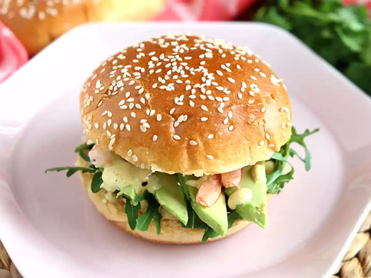 Sandwich med rejer, avocado og koriander