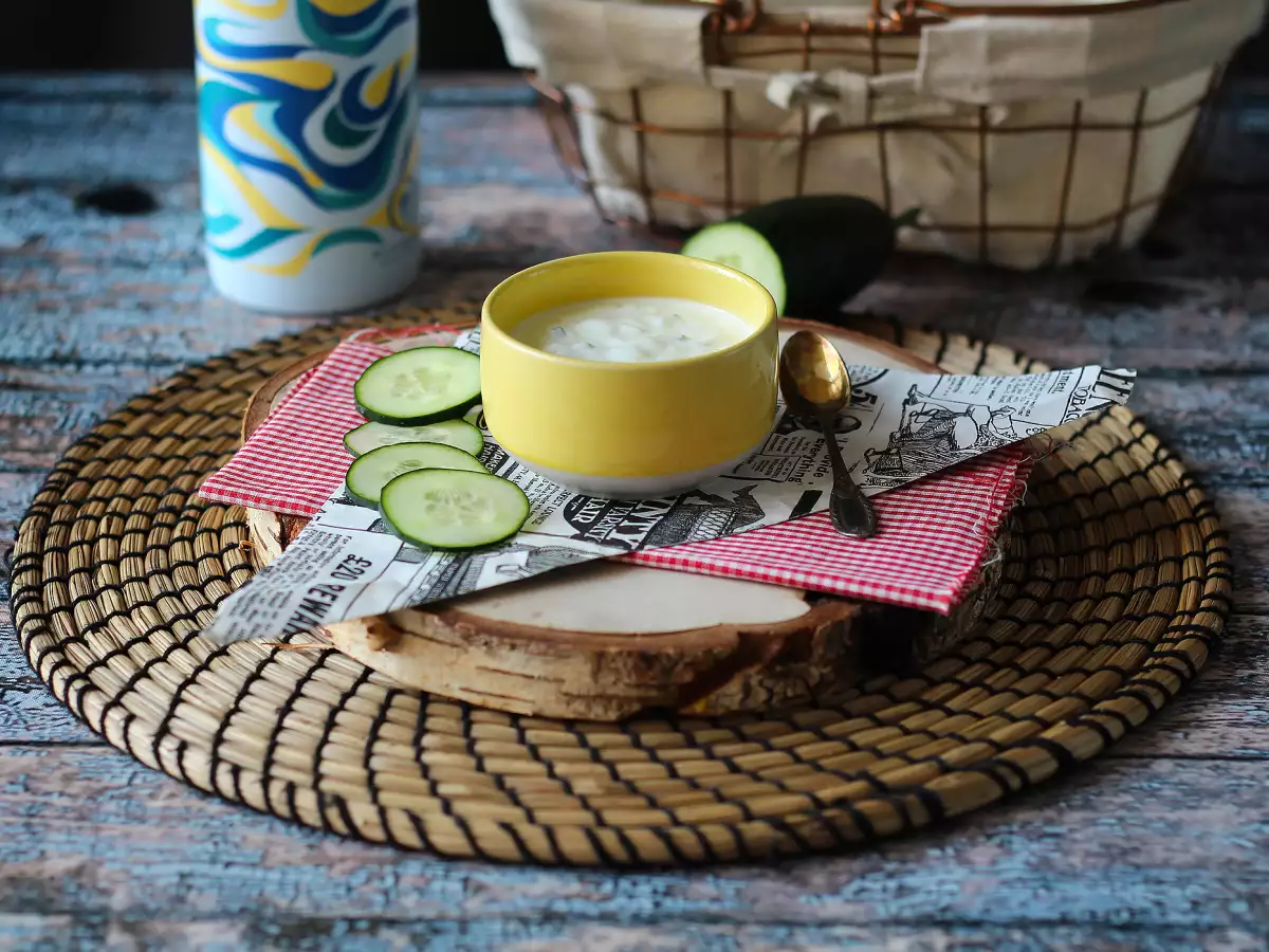 Sauce med græsk yoghurt, agurk og løg - foto 3