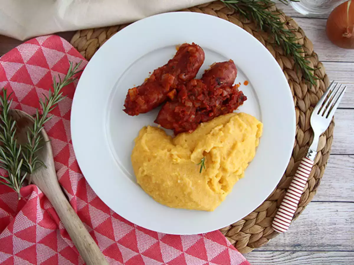 Savoie-pølser med polenta og Comté