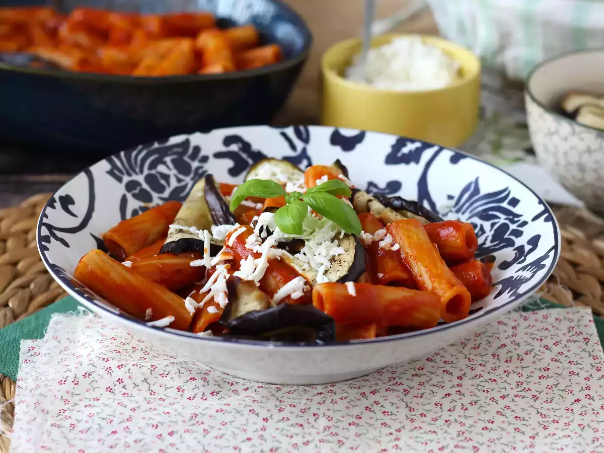 Siciliansk pasta med aubergine – den nemme og lette version – Pasta alla Norma - foto 6