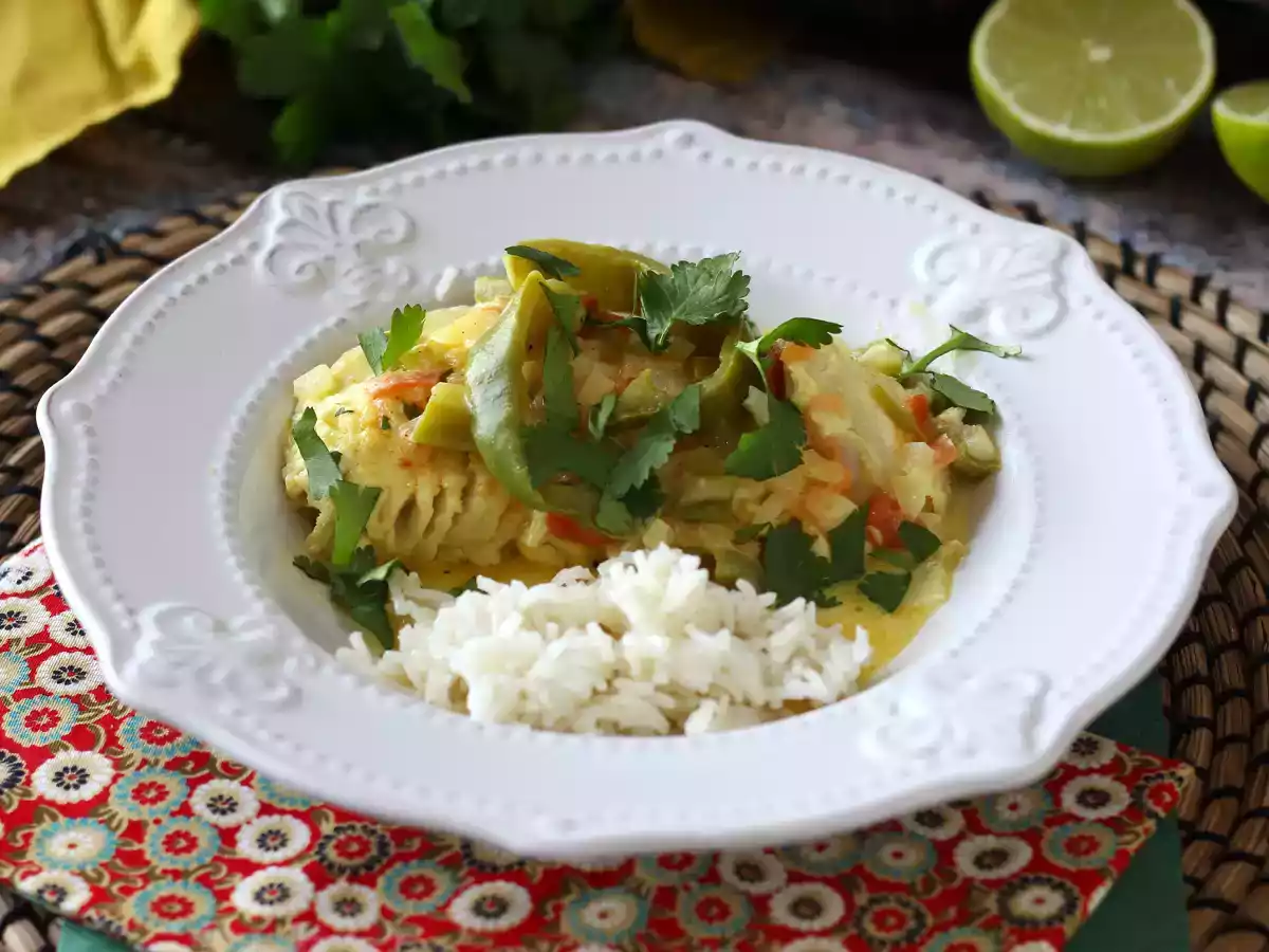 Simret havbrasme med kokosmælk - fiskeretten, du vil elske