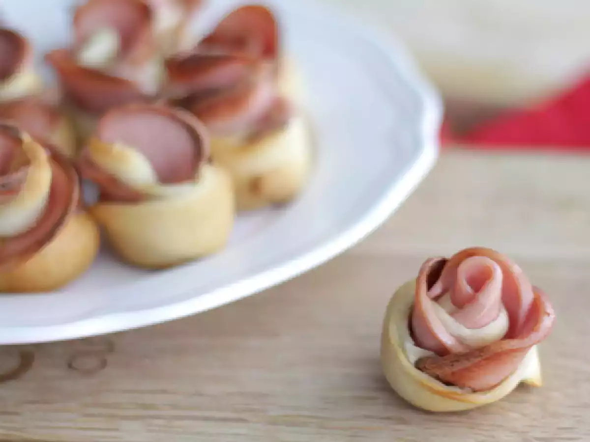 Små blomsterformede snacks til aperitif