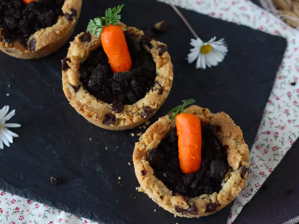 Småkagekopper med chokoladeganache – formet som små gulerodskrukker - foto 4