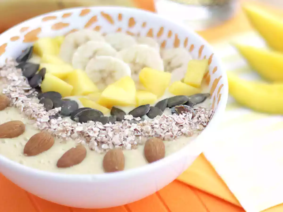Smoothie bowl med mango og banan - foto 3