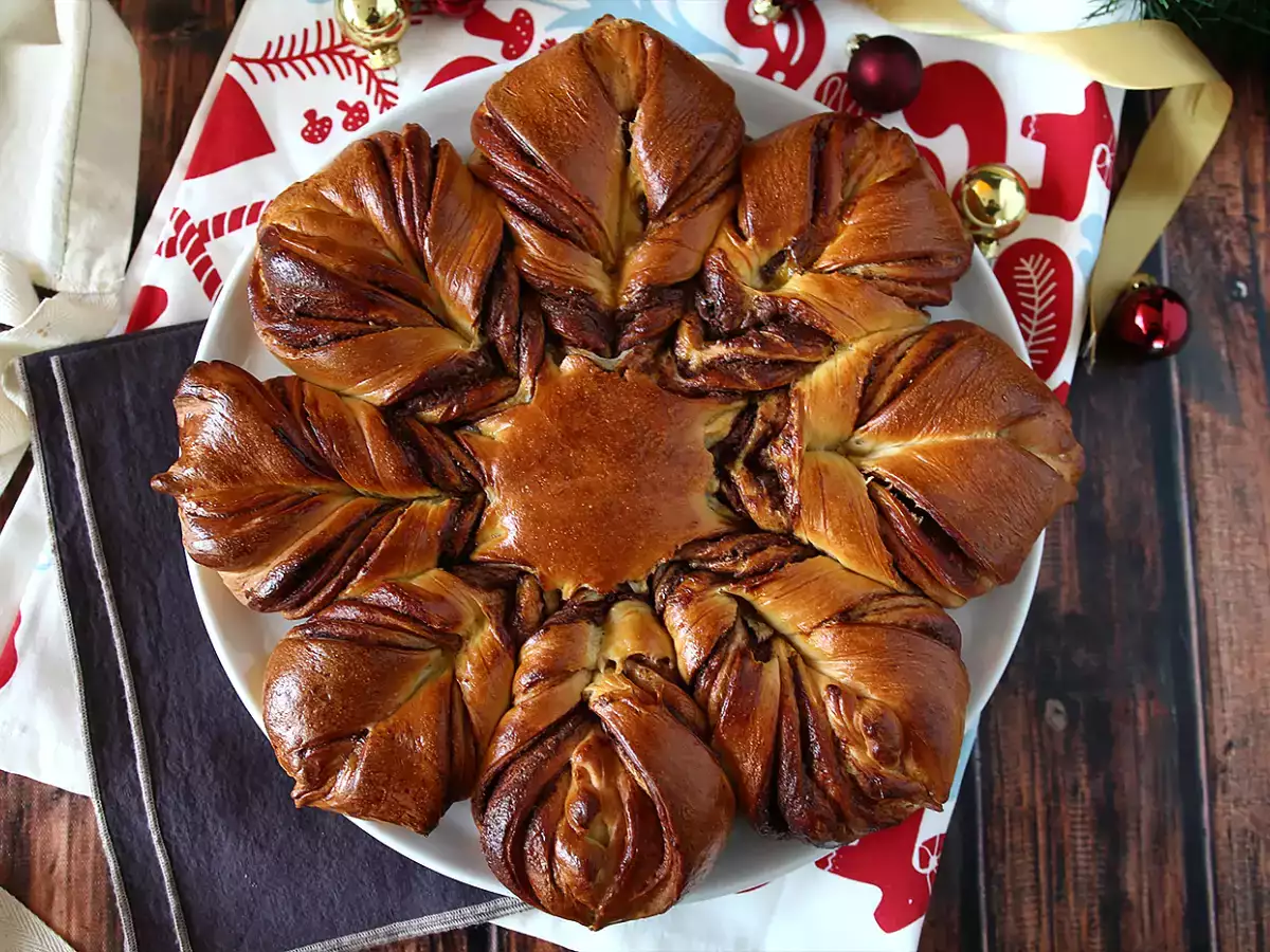Snefnugsbrioche med chokolade-hasselnøddecreme
