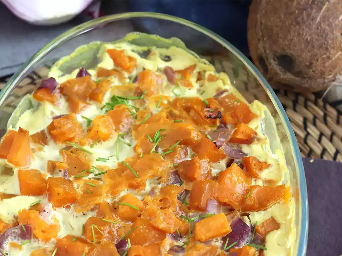 Sød kartoffelgratin med kokosmælk og karry