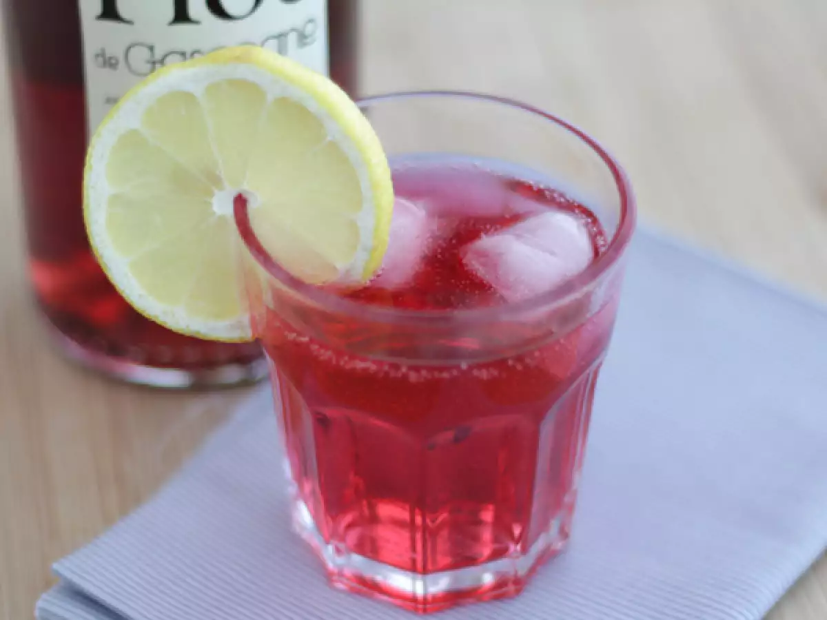 Sommer-Floc – cocktail med Floc de Gascogne