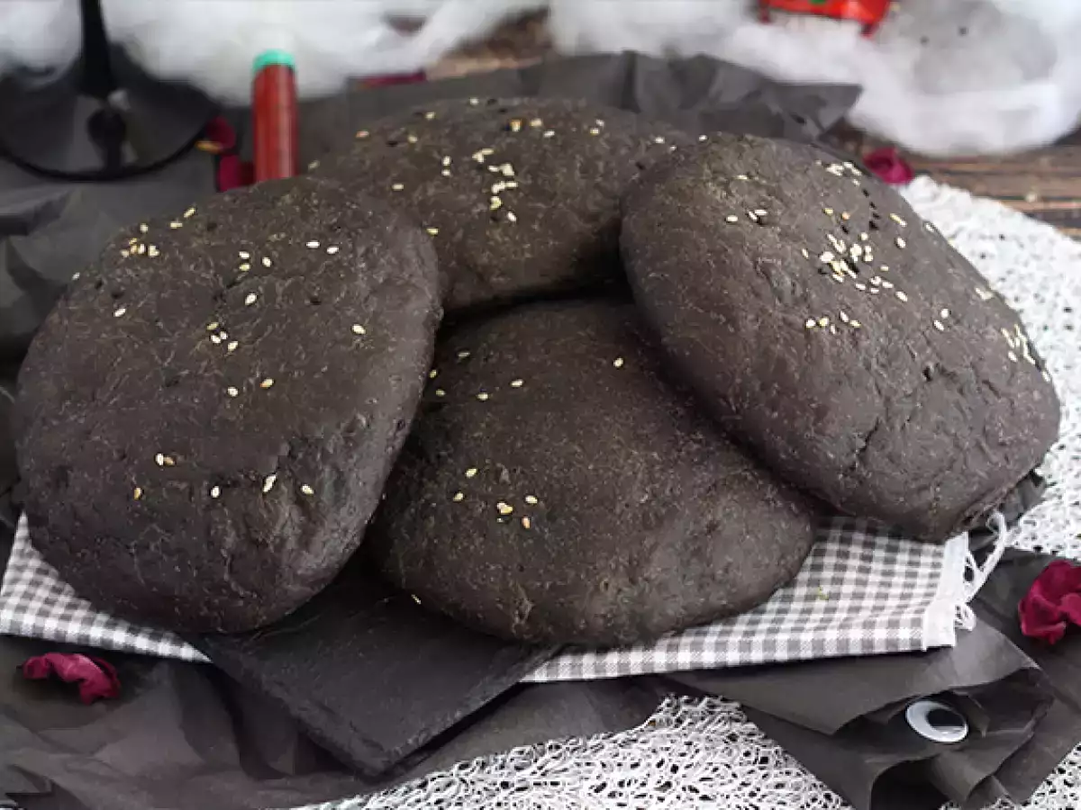 Sorte boller med blæksprutteblæk
