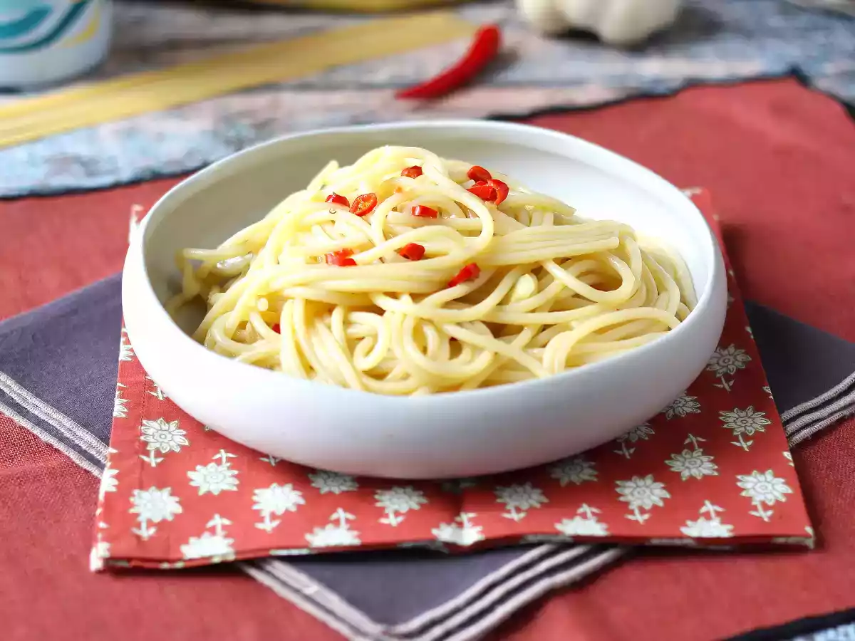 Spaghetti aglio, olio e peperoncino: den italienske traditions sidste øjebliks-ret - foto 2