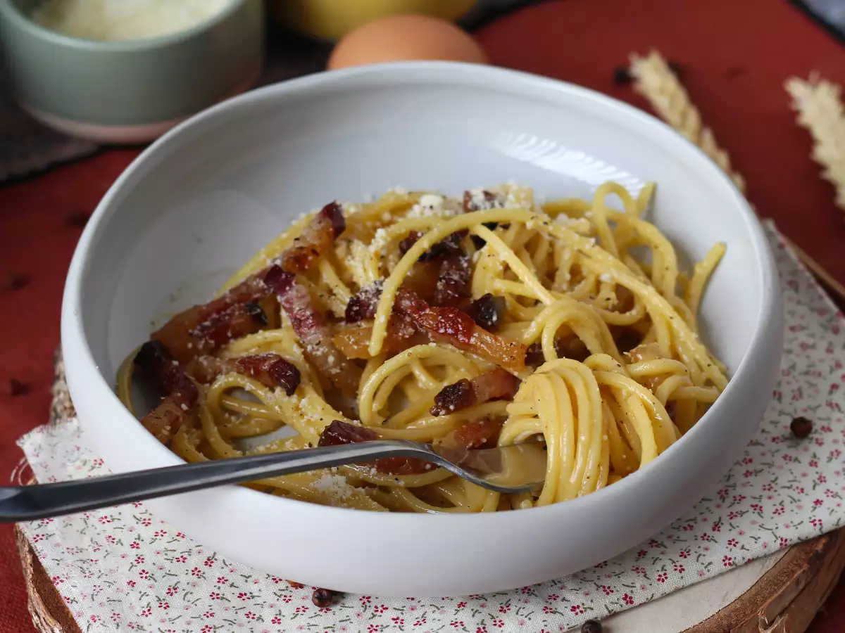 Spaghetti alla carbonara – den ægte italienske opskrift på carbo! - foto 4