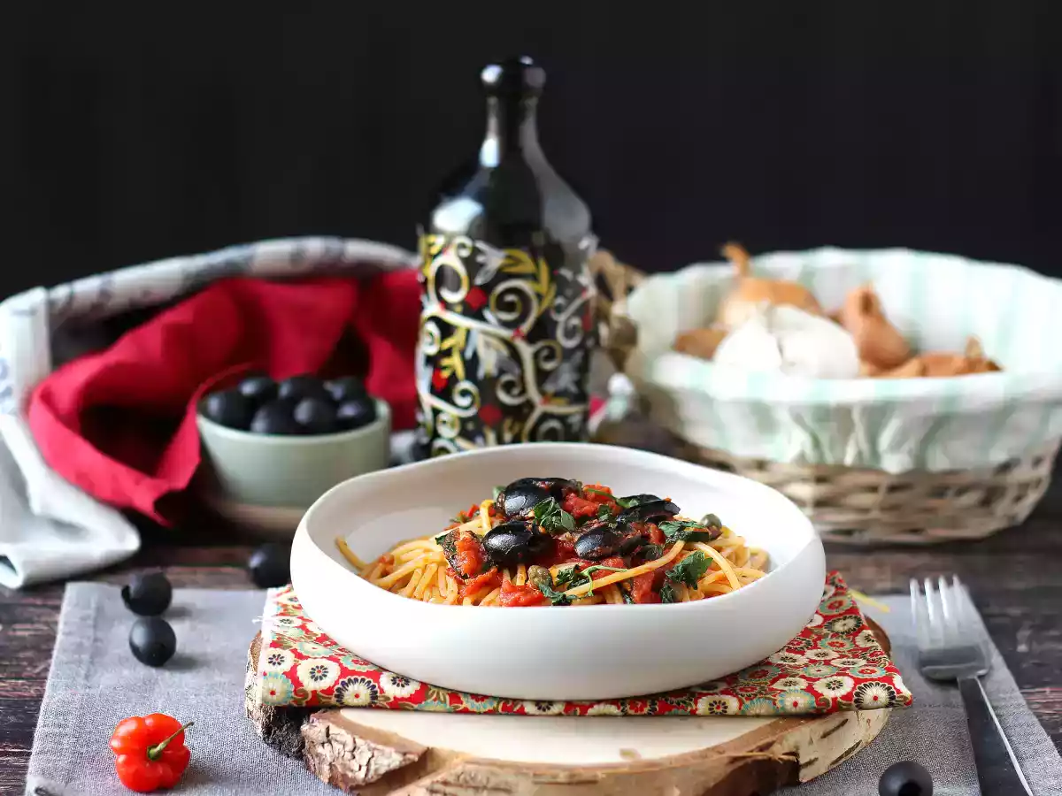 Spaghetti alla puttanesca, en hurtig og velsmagende forret - foto 2