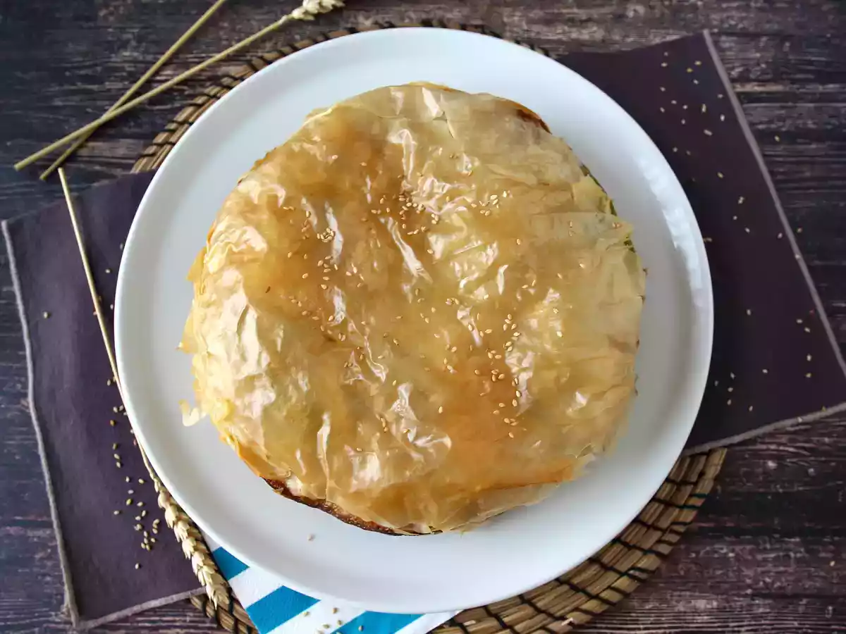 Spanakopita, den supernemme græske tærte med spinat og fetaost - foto 4