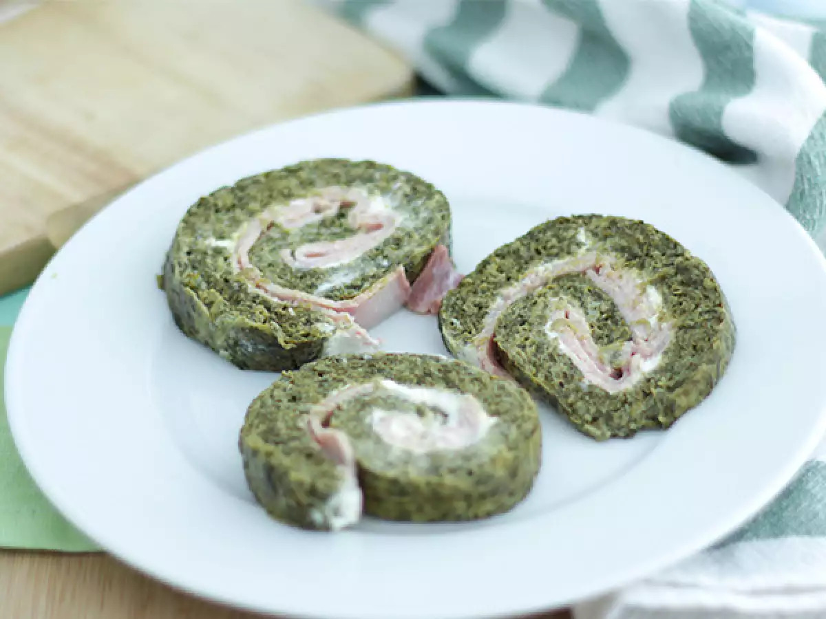 Spinatroulade med skinke og flødeost