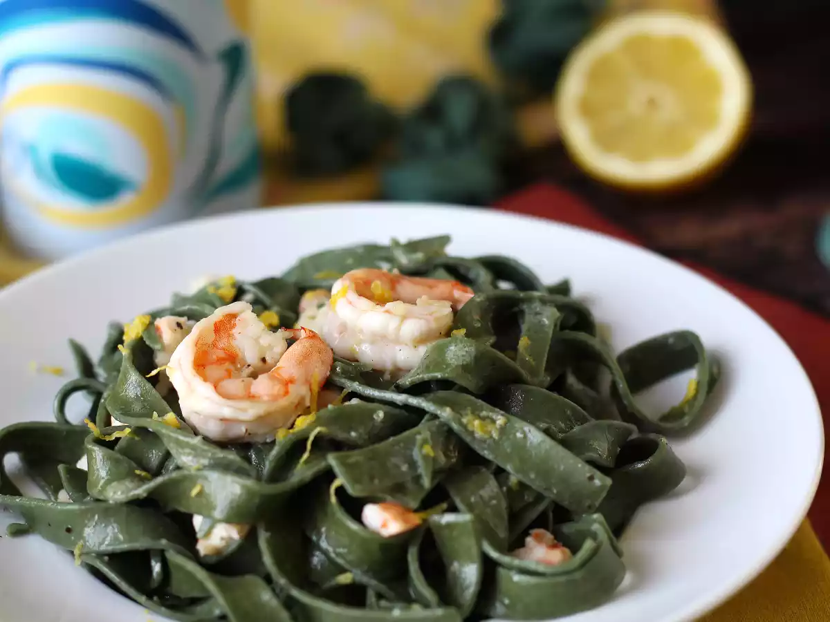 Spirulina-pasta med rejer og citron: en næringsrig forret med en unik smag - foto 3