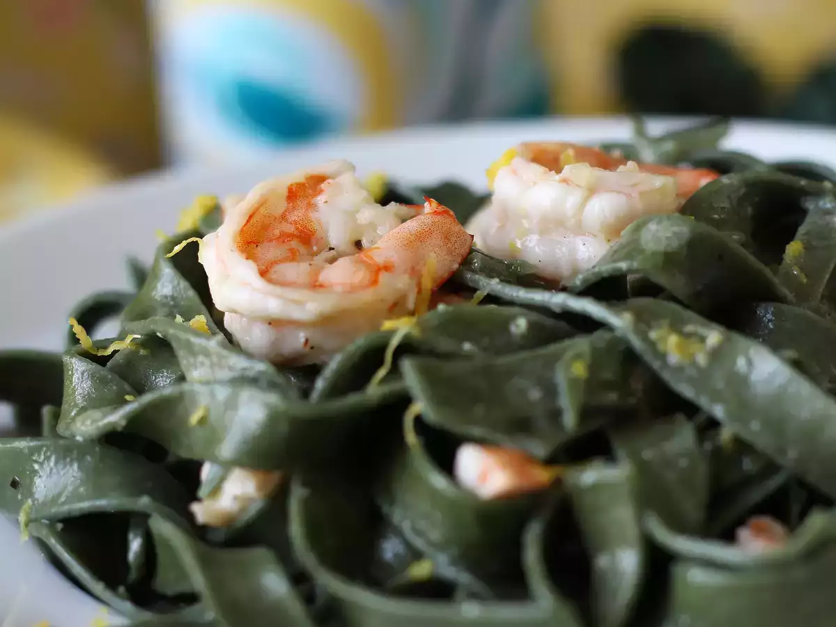 Spirulinapasta med rejer og citron – en næringsrig hovedret med en unik smag - foto 4