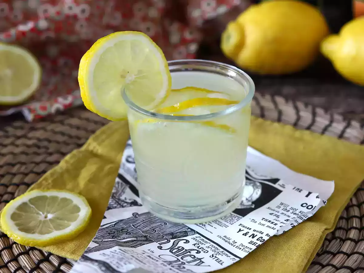 Spritz med limoncello, den perfekte cocktail til sommeren!