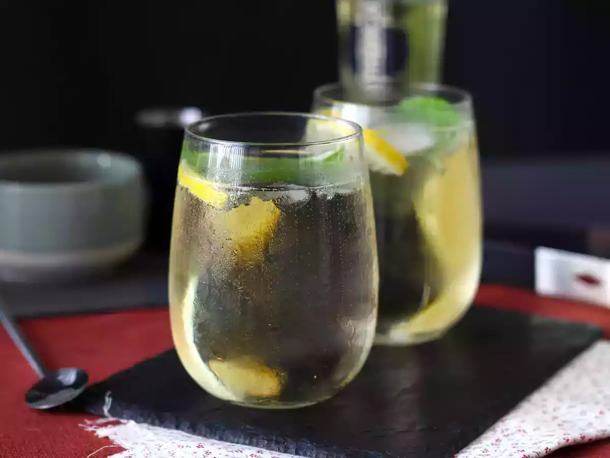 Spritz St-Germain med hyldeblomstlikør, den ultrafriske cocktail til sommeren - foto 4