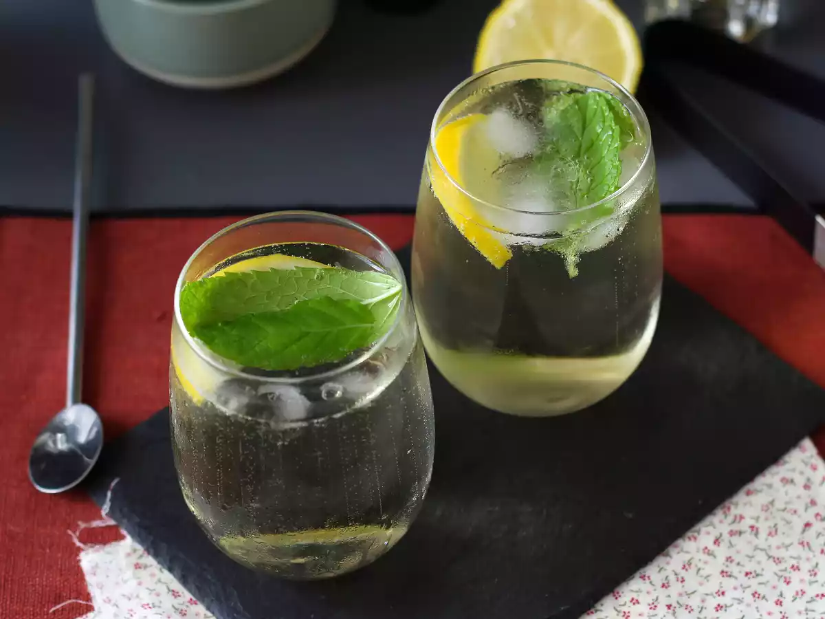 Spritz St-Germain med hyldeblomstlikør, den ultrafriske cocktail til sommeren - foto 7
