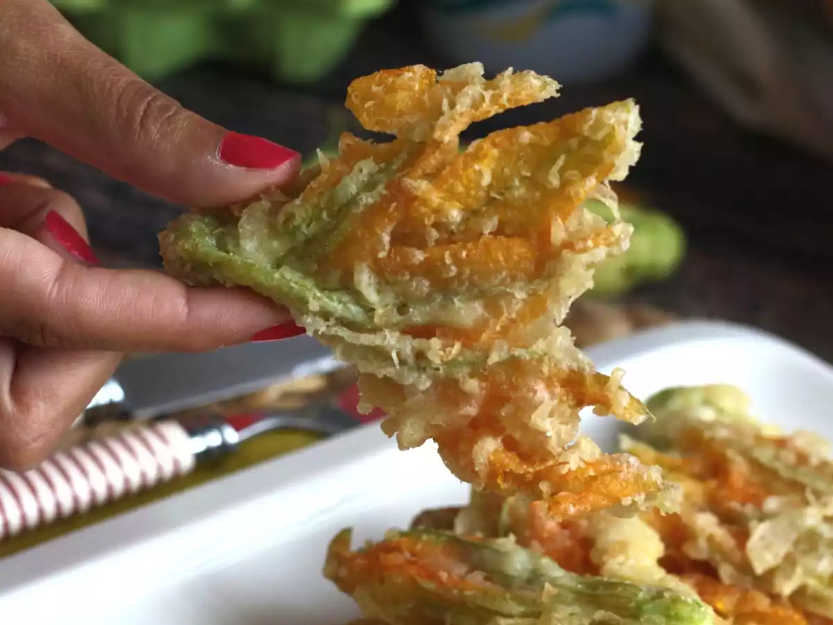 Stegte courgetteblomster, opskriften på dej med danskvand - foto 4