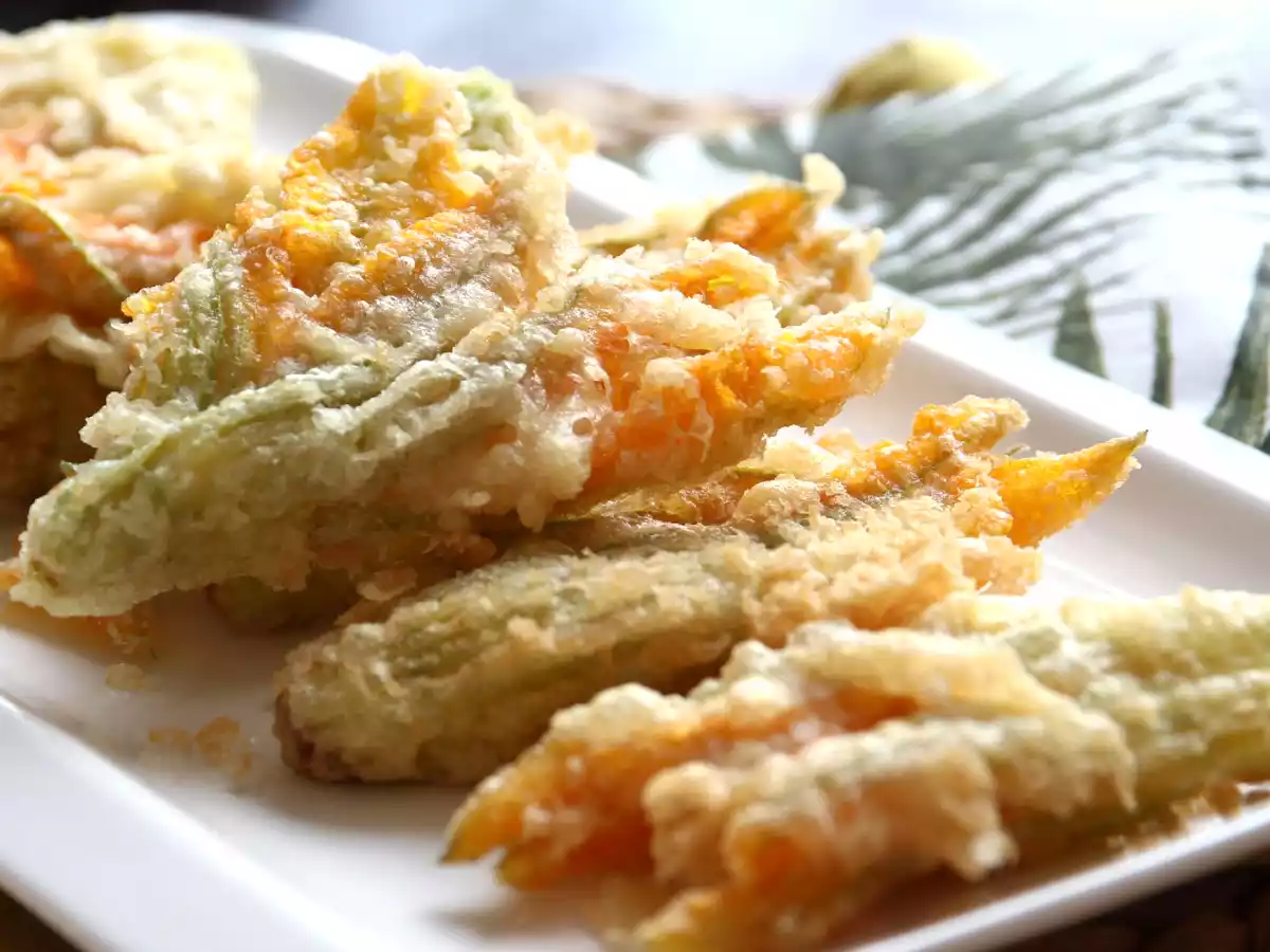 Stegte courgetteblomster, opskriften på dej med danskvand - foto 6