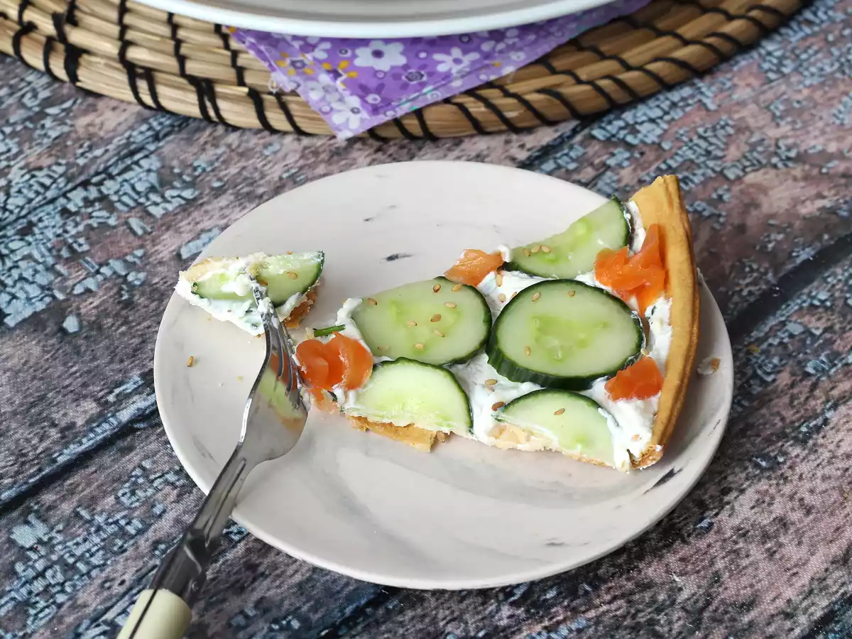 Super forfriskende sommertærte: ricotta, agurk og røget laks - foto 2