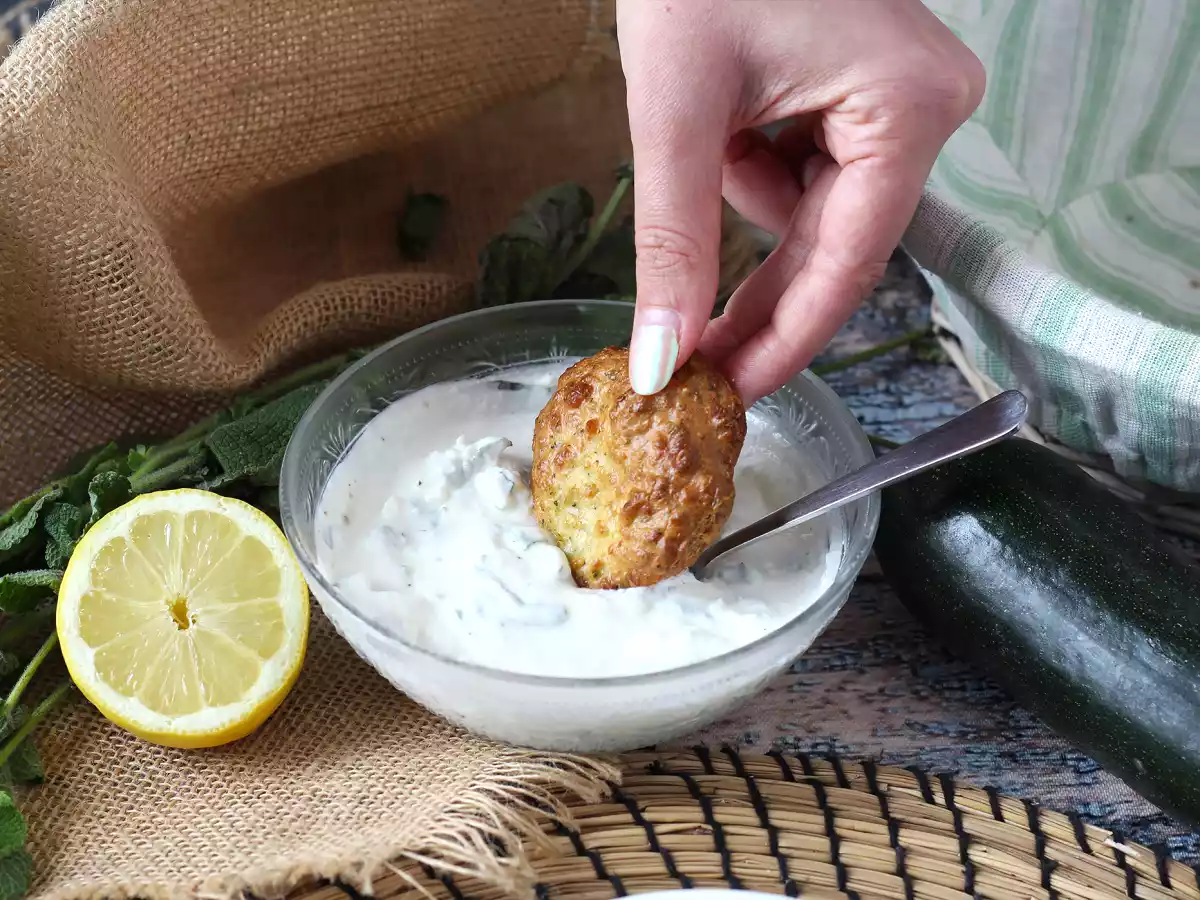 Superfrisk yoghurt, feta, citron og myntesauce! - foto 4