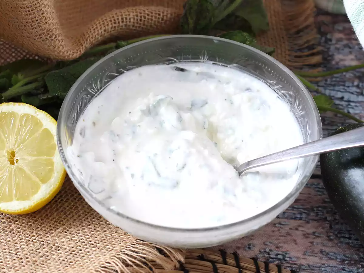 Superfrisk yoghurt, feta, citron og myntesauce! - foto 5