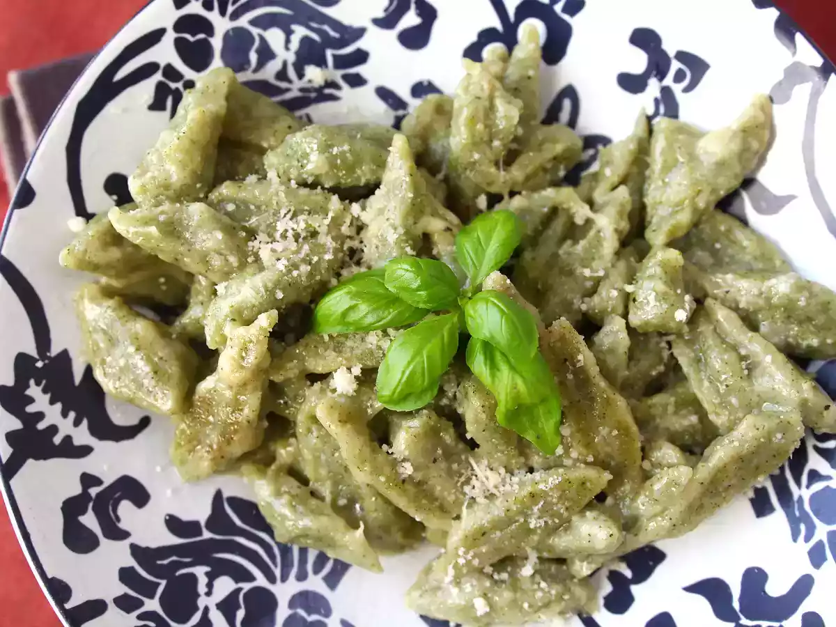 Supernem broccolipasta, der får børn til at blive glade for grøntsager - foto 4