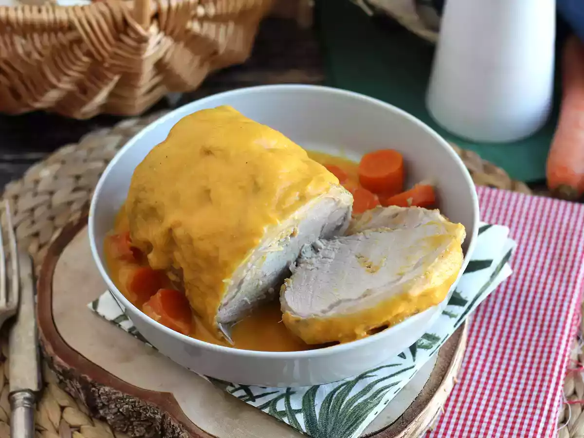 Svinekam med øl- og gulerodssauce i hurtigkoger