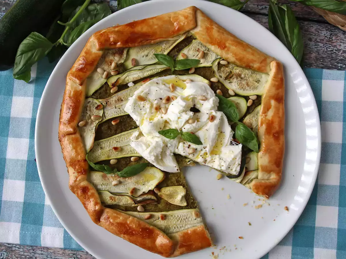 Tærte med pesto og courgetter: en nem opskrift, der dufter af sommer! - foto 2