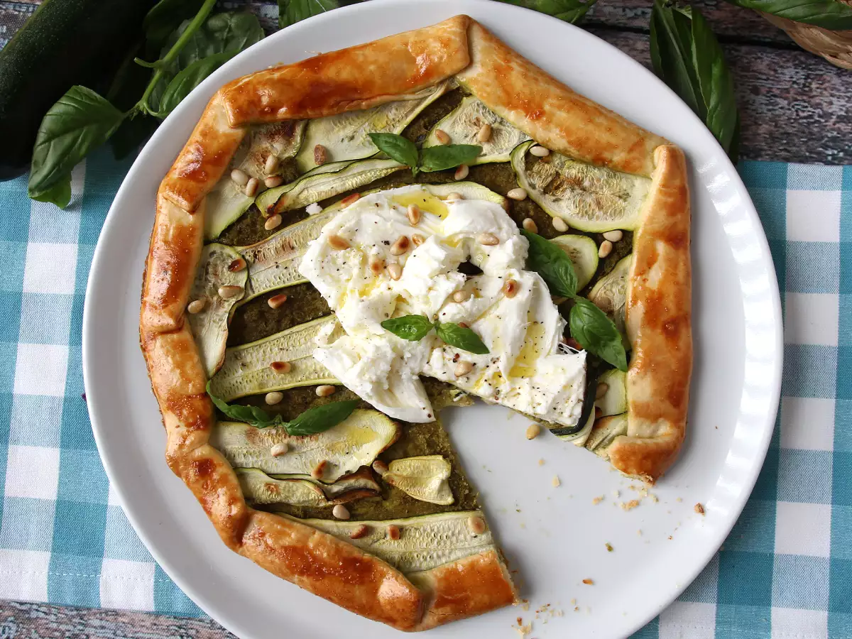 Tærte med pesto og courgetter: en nem opskrift, der dufter af sommer! - foto 8