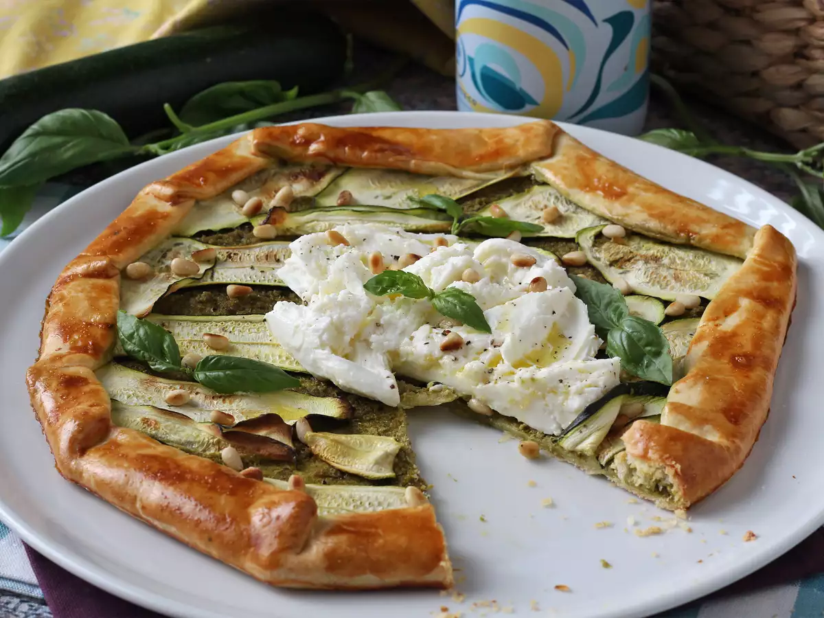 Tærte med pesto og squash: den nemme opskrift, der dufter af sommer! - foto 5