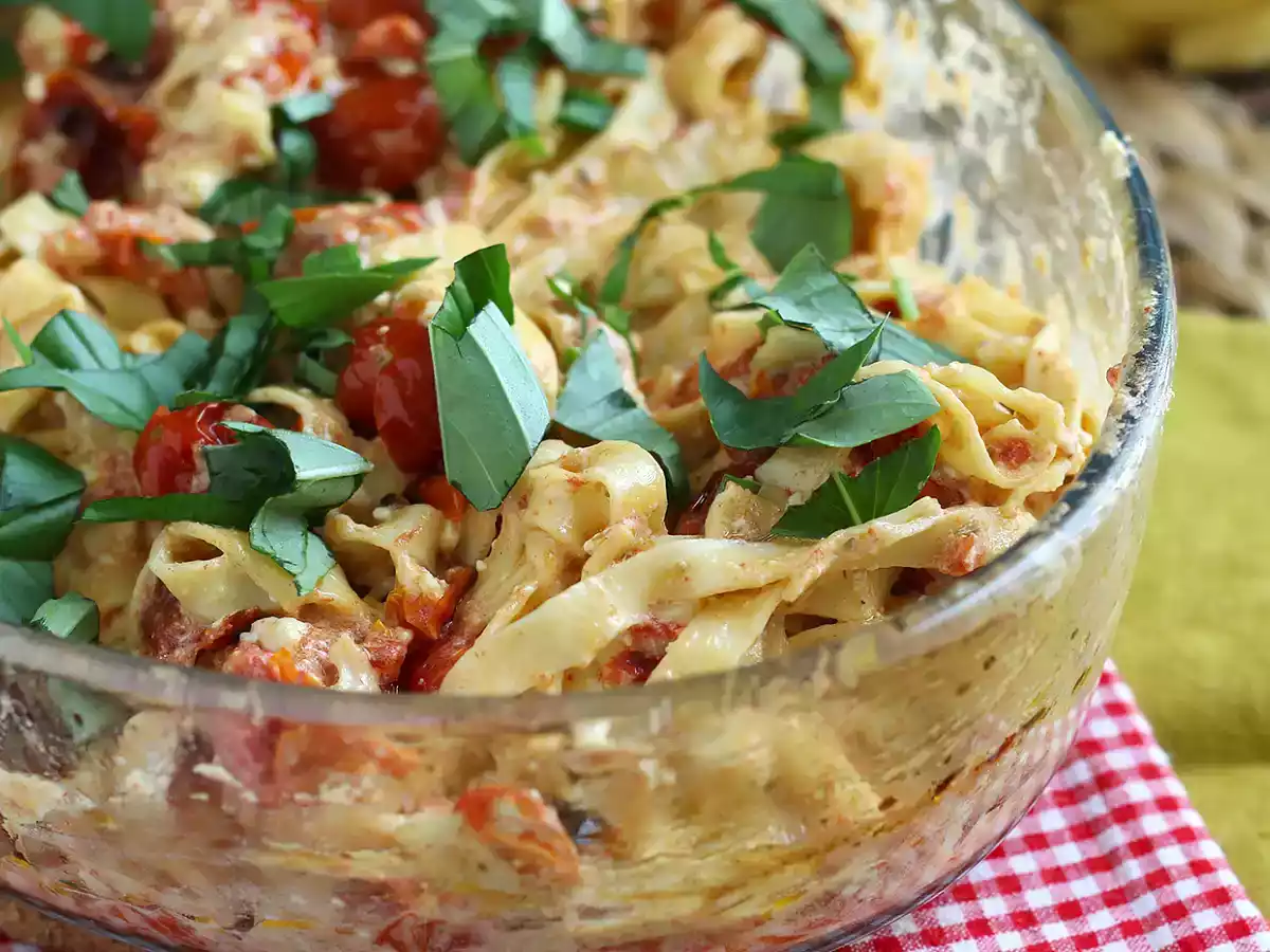 Tagliatelle feta cherrytomater - bagt feta-pasta - foto 6