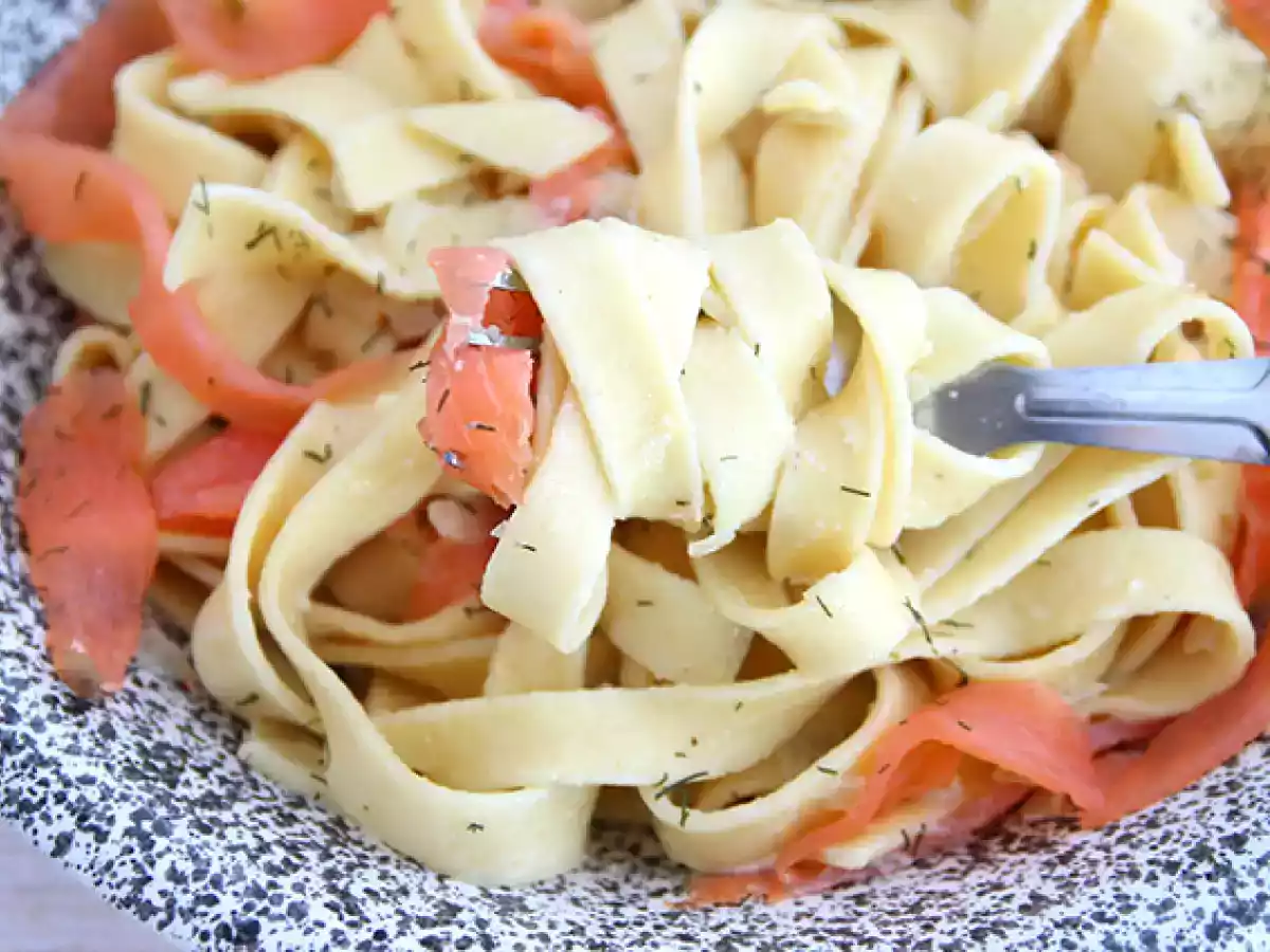 Tagliatelle med røget laks og dild - foto 4