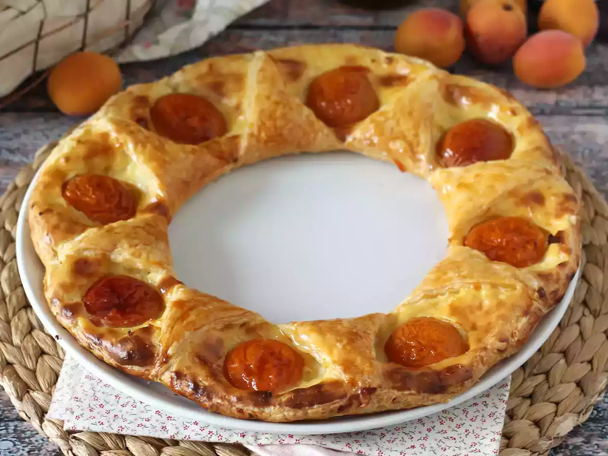 Tarte oranaise - Butterdej, vaniljecreme og abrikoser
