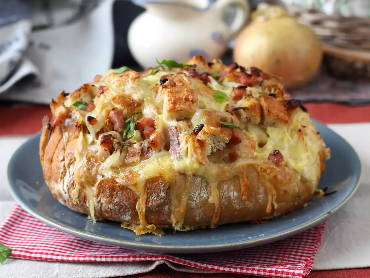 Tartiflette-inspireret fyldt pindsvinebrød - foto 2
