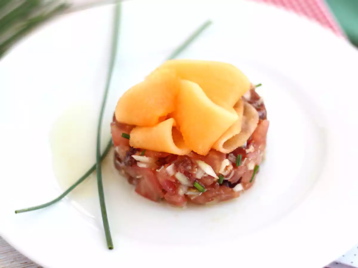 Tatar af skinke, melon og tomat