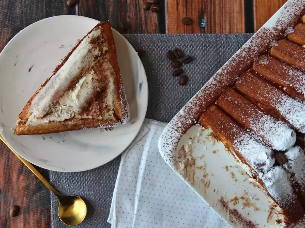 Tiramisu-bûche formet som en hytte – uden form, til kaffeelskere - foto 4