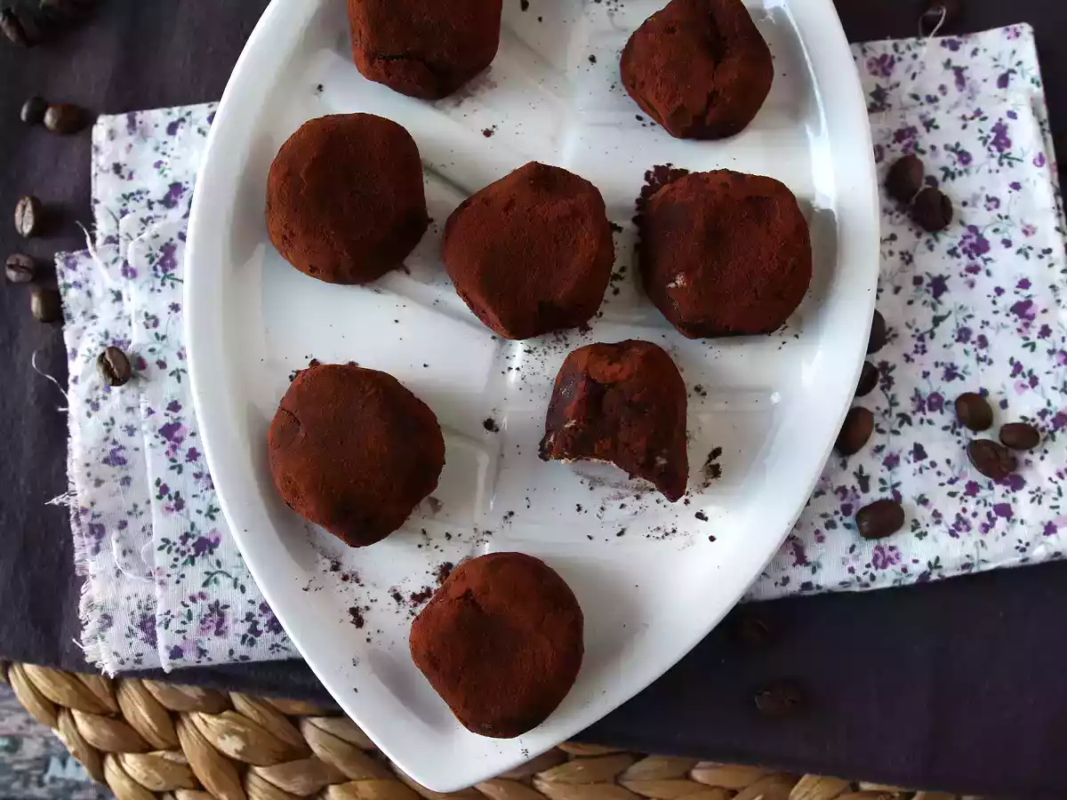 Tiramisu-lignende rochers, den perfekte italienske dessert i miniportioner til din kaffe! - foto 2