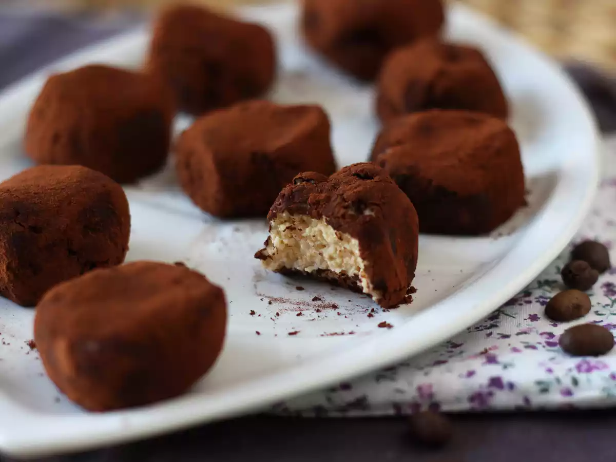 Tiramisu-lignende rochers, den perfekte italienske dessert i miniportioner til din kaffe! - foto 4