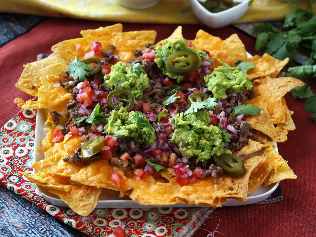 Toppede nachos, der er perfekte til en aperitifmiddag! - foto 6