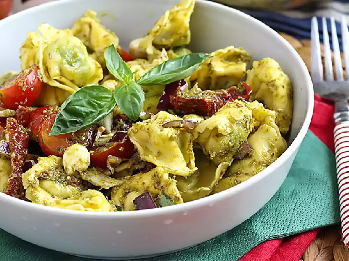 Tortellini og pestosalat - foto 2