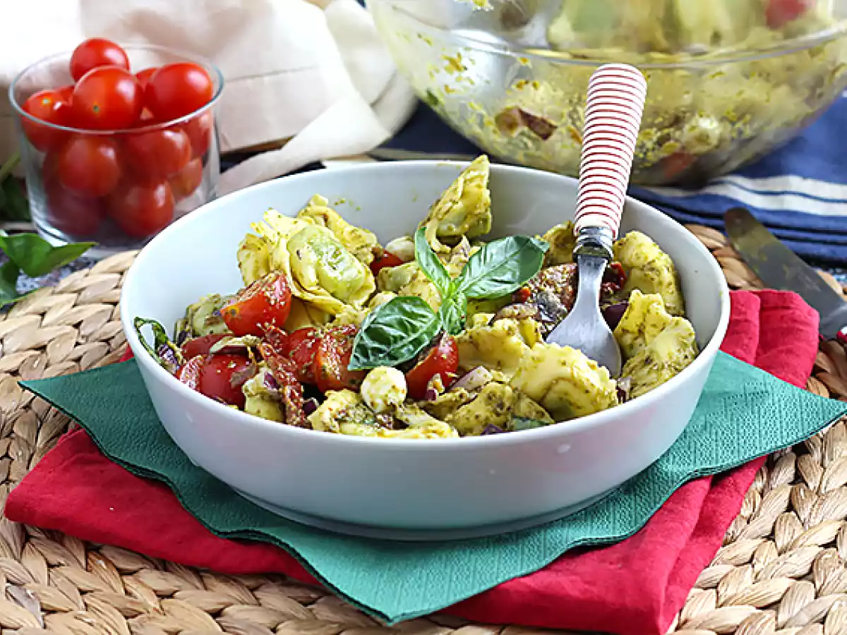 Tortellini og pestosalat - foto 3