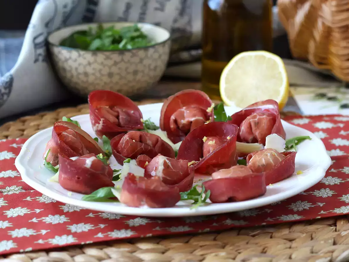 Tortelloni di bresaola fyldt med rucola og ricottaost: velsmagende og klar på 10 minutter! - foto 4