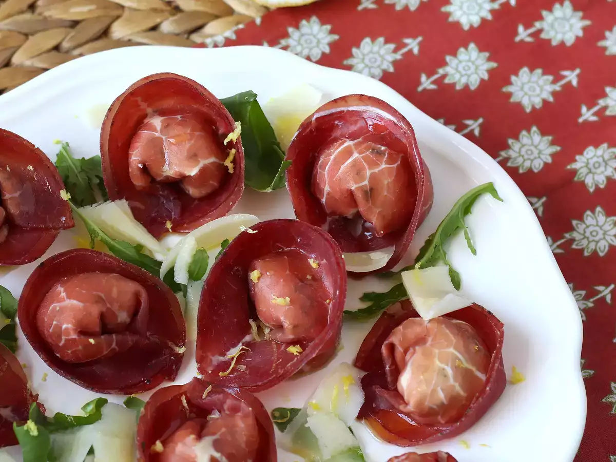 Tortelloni di bresaola fyldt med rucola og ricottaost: velsmagende og klar på 10 minutter! - foto 5
