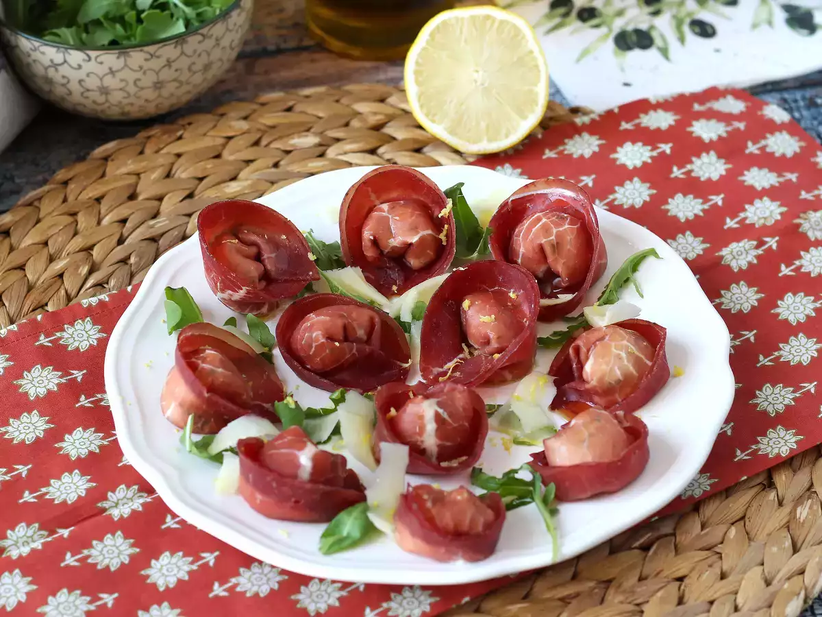Tortelloni di bresaola fyldt med rucola og ricottaost: velsmagende og klar på 10 minutter! - foto 6