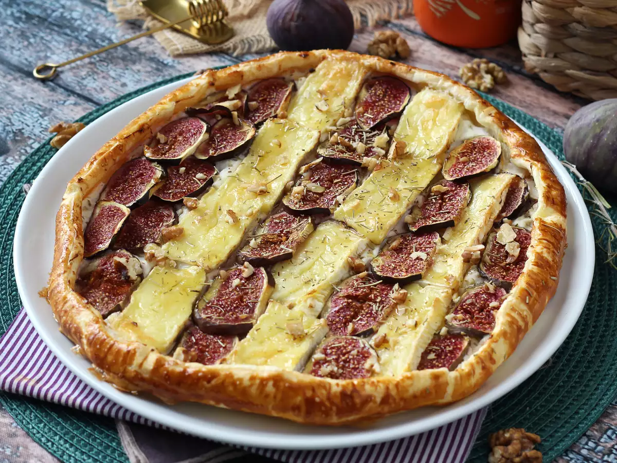 Tynd tærte med figner, brie og valnødder - foto 2